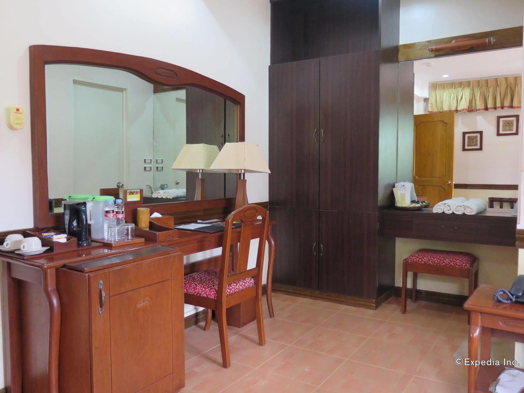 G'S Grand Resort And Convention Center Panglao City Exterior foto